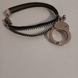 Zip Handcuff Bracelet - s/m